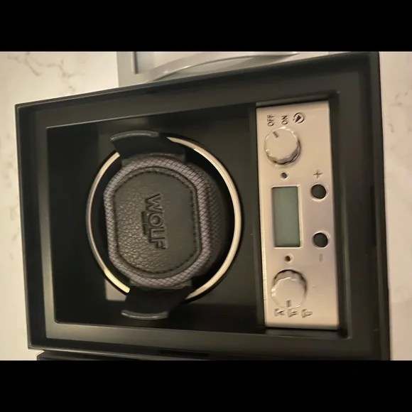 WOLF Module 4.1 Single Watch Winder - Picture 4 of 7